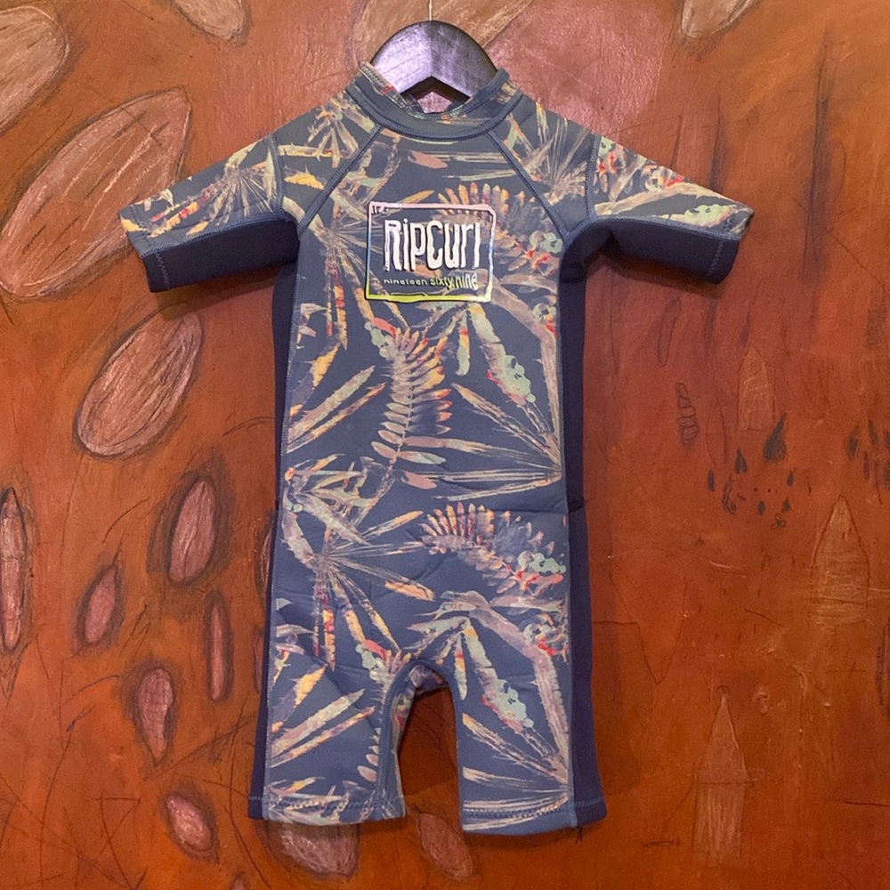 Rip Curl kids shorty leaf print Size 6 spring suit